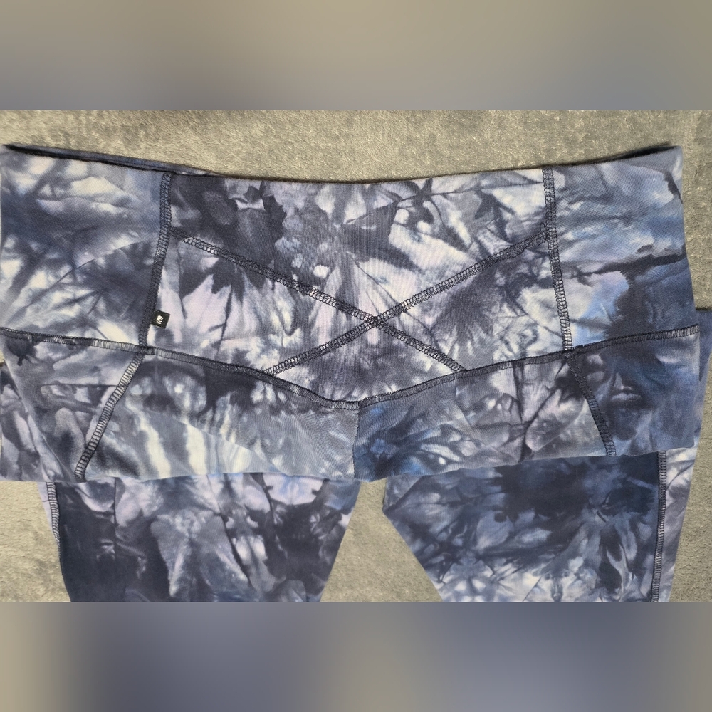 Marika Capri Leggings, Blue, Size XL - Picture 2 of 4